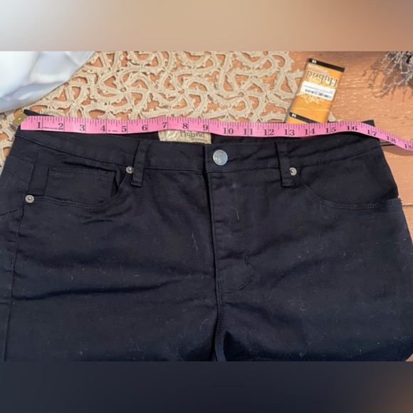 HYBRID & COMPANY Womens Butt Llifting Twill Shorts Size 14 Stretchy Black 🔥 - Picture 5 of 10